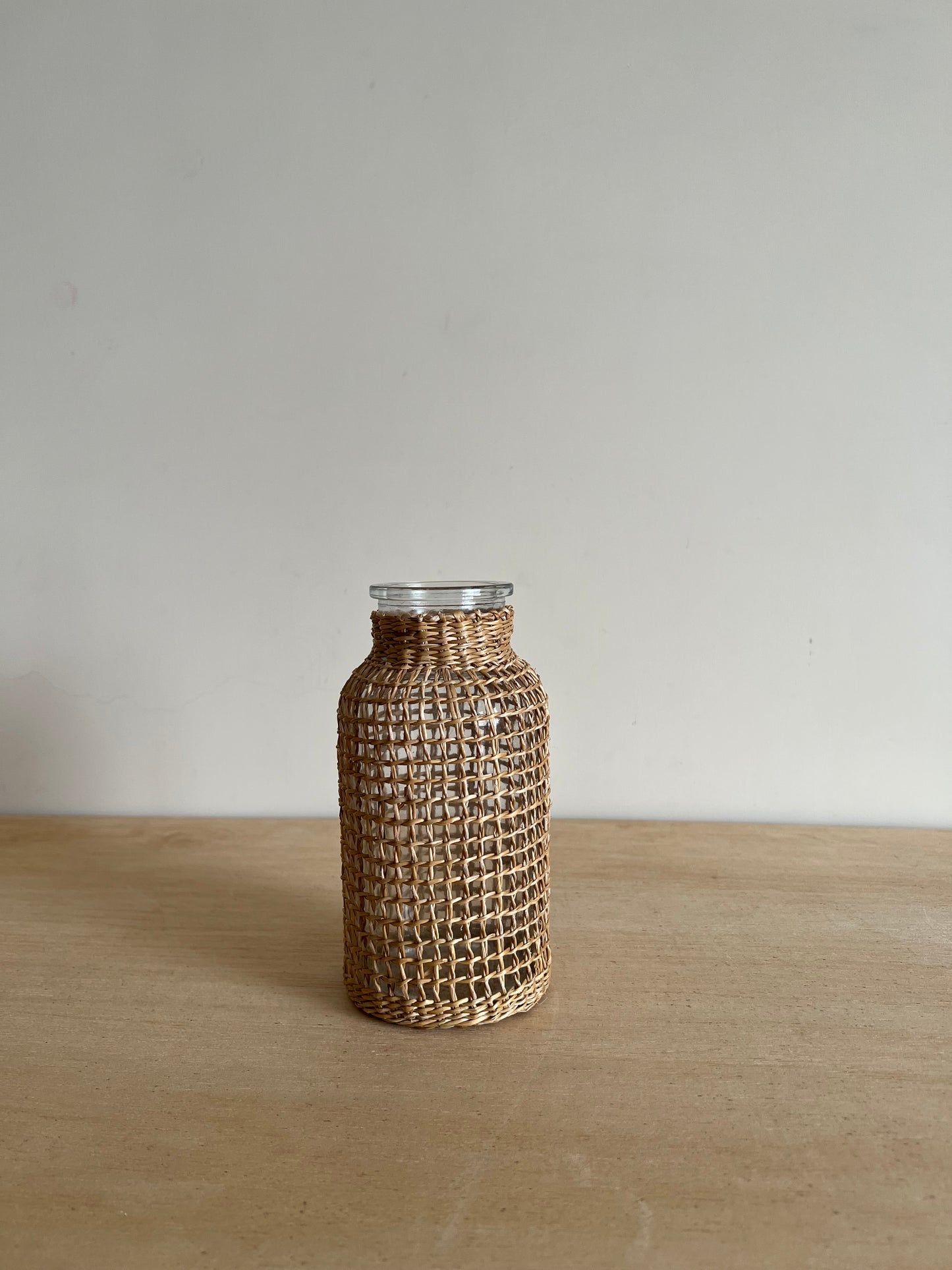 Wicker Vase Grid