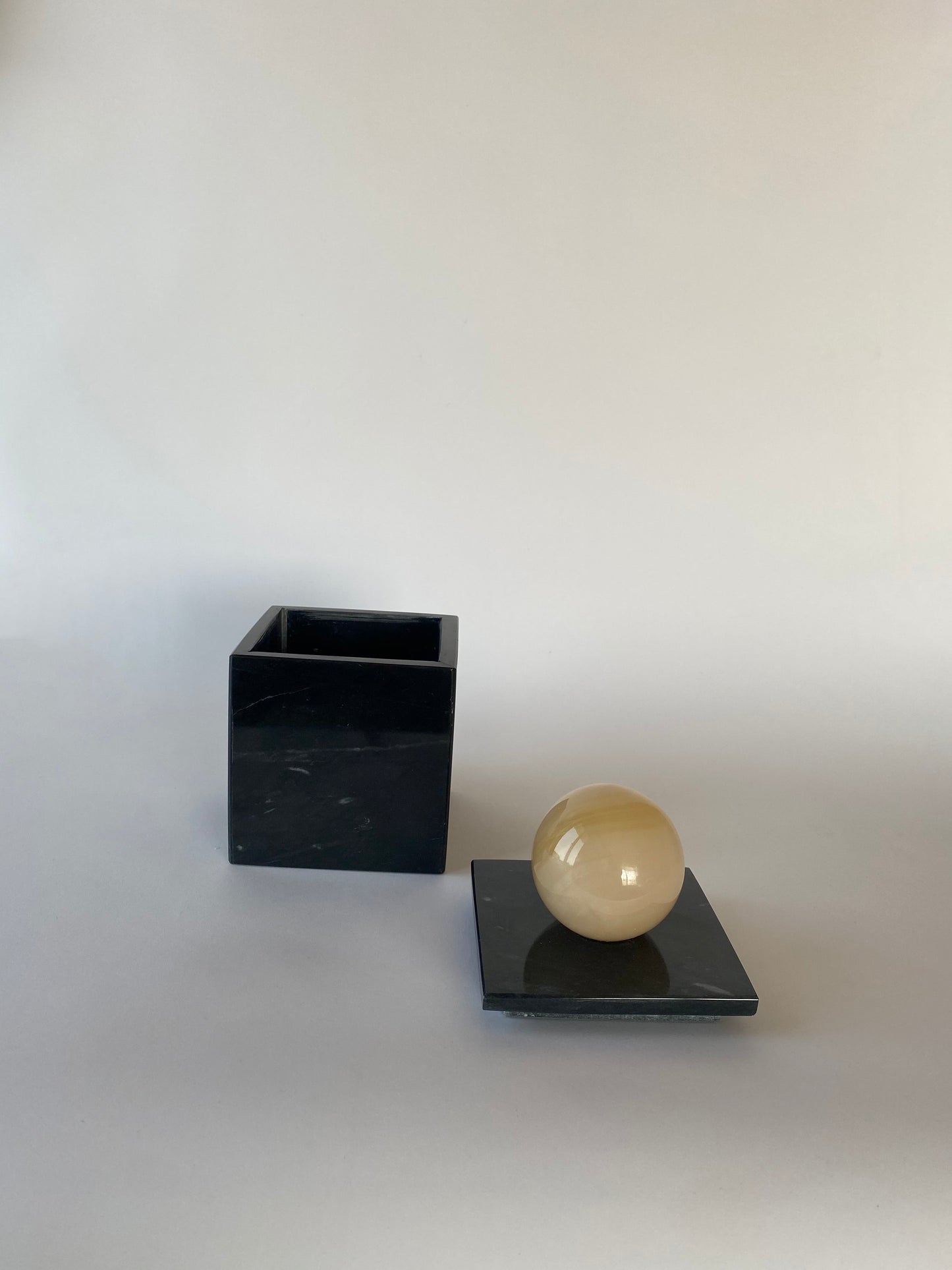 Marble Ball Lid Box