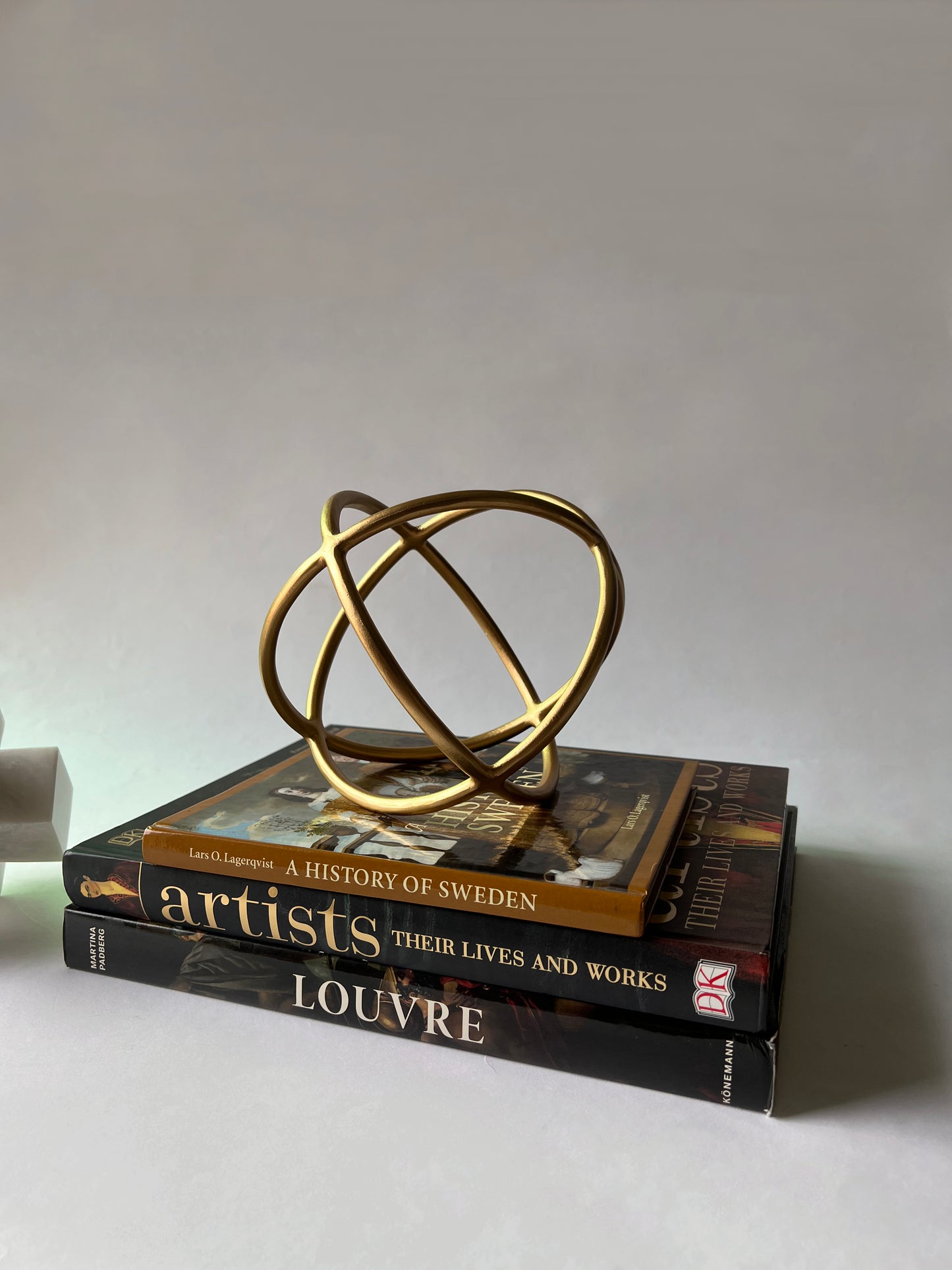 THE ORBIT - THE BARE SPACE COFFEE TABLE ACCESSORY